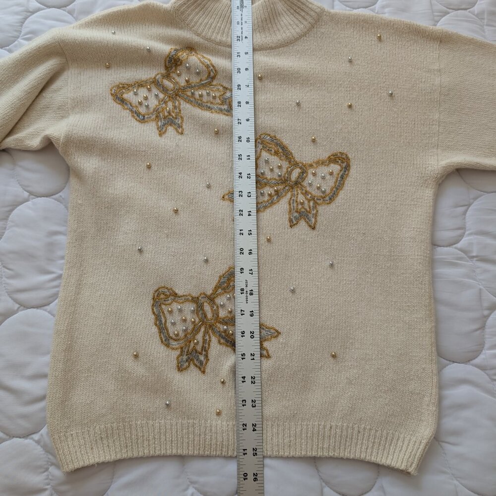VINTAGE Dana Scott cream with beaded bows holiday sweater Medium EUC - Picture 8 of 10